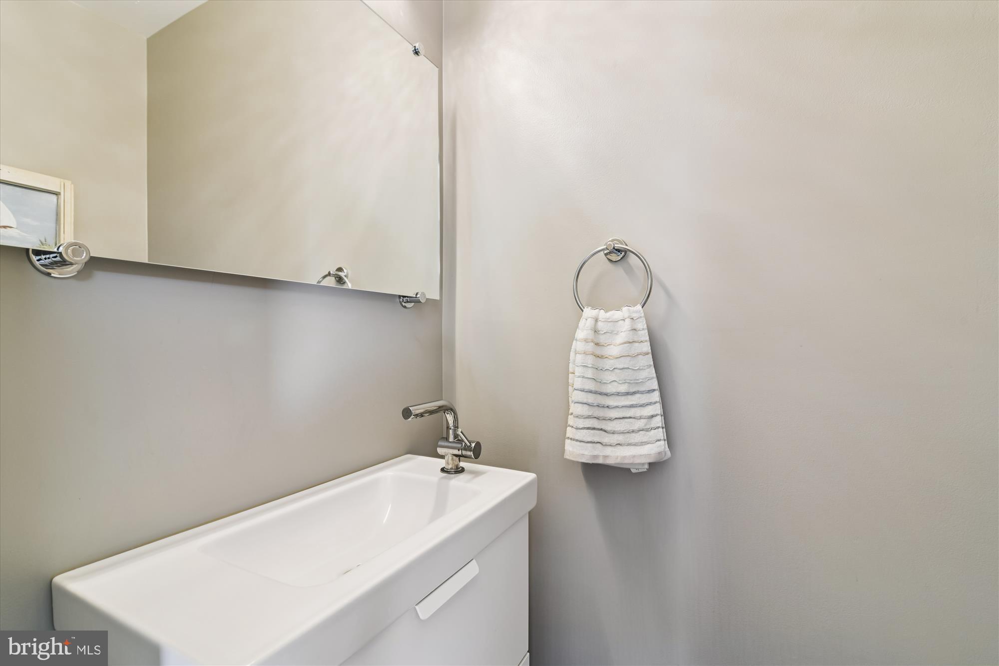 160 Captains Quarters Road Ocean City, MD 21842 - Photo 9 of 71 Powder Room