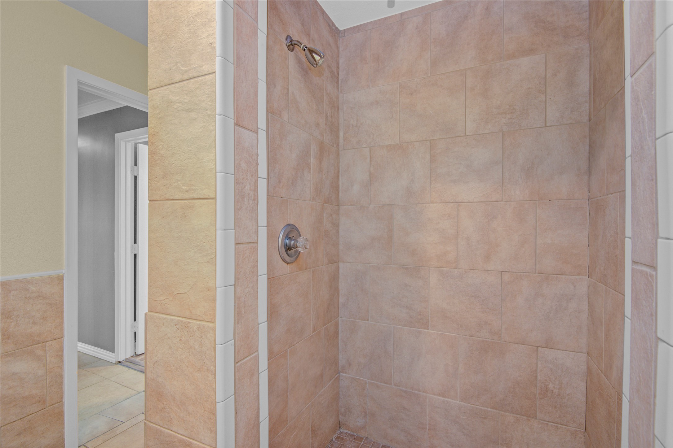 8565 Ridgepoint Drive Houston, TX 77055 - Photo 33 of 43
