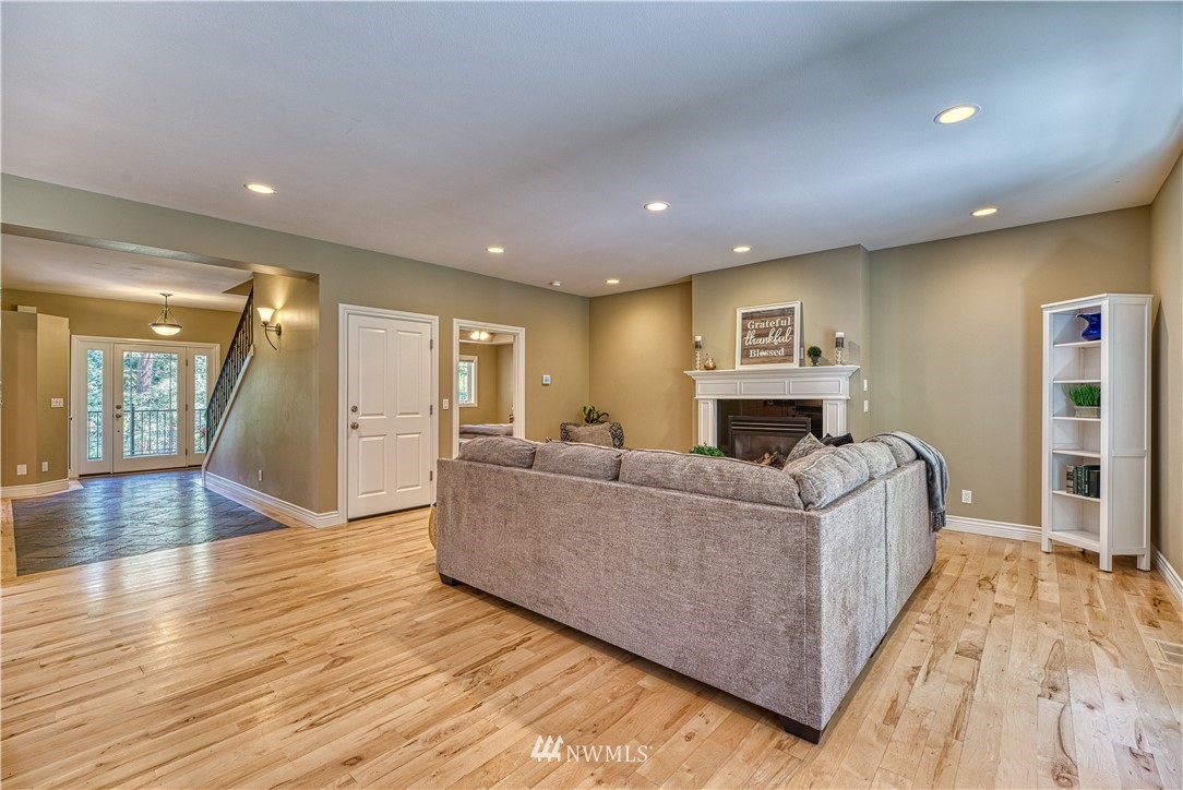 15909 Northeast Virginia Loop Road Poulsbo, WA 98370 - Photo 12 of 40 Gallery Image 12