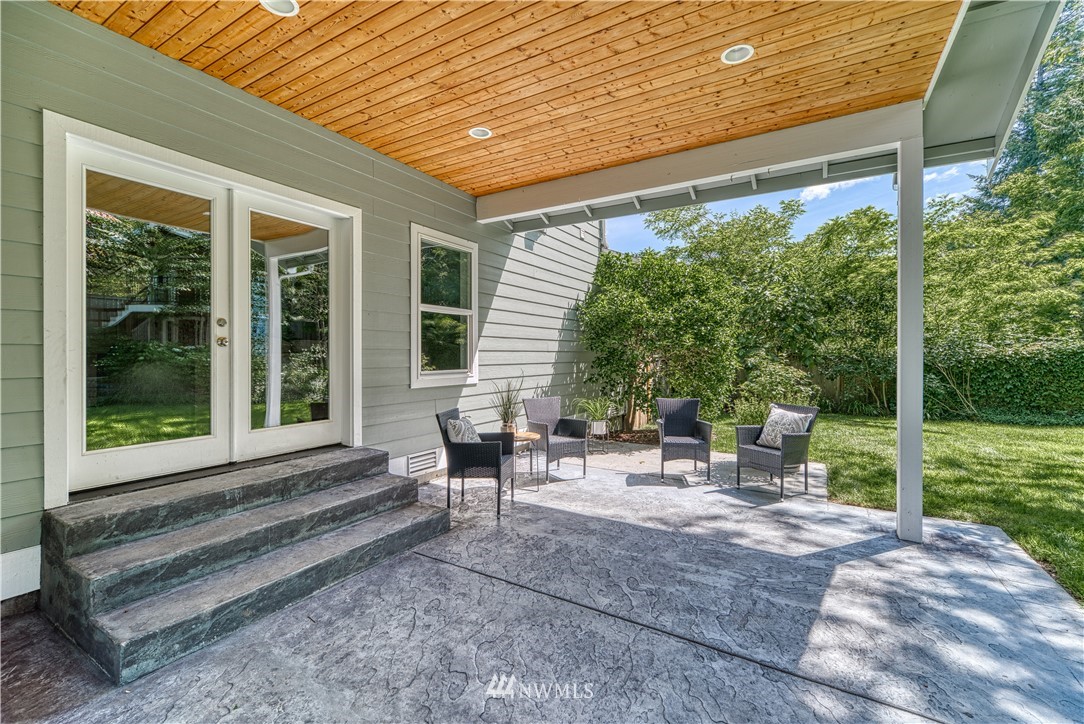 15909 Northeast Virginia Loop Road Poulsbo, WA 98370 - Photo 15 of 40 Gallery Image 15
