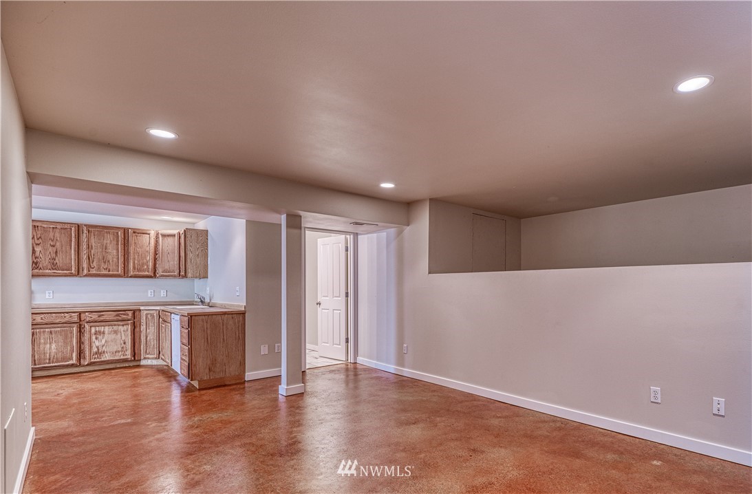 15909 Northeast Virginia Loop Road Poulsbo, WA 98370 - Photo 31 of 40 Gallery Image 31