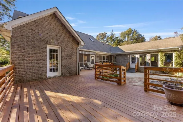a view of a house with sitting area