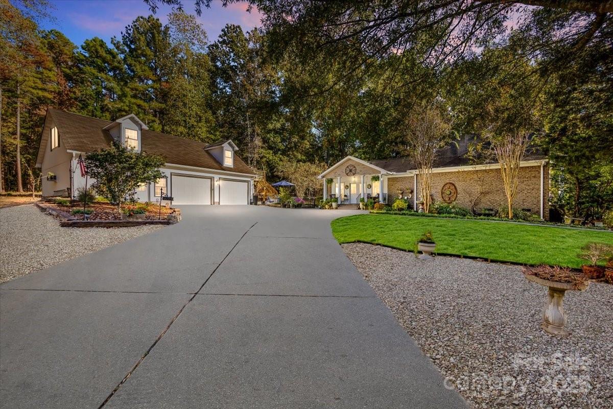 9701 Deer Run Road Waxhaw, NC 28173 - Photo 3 of 47