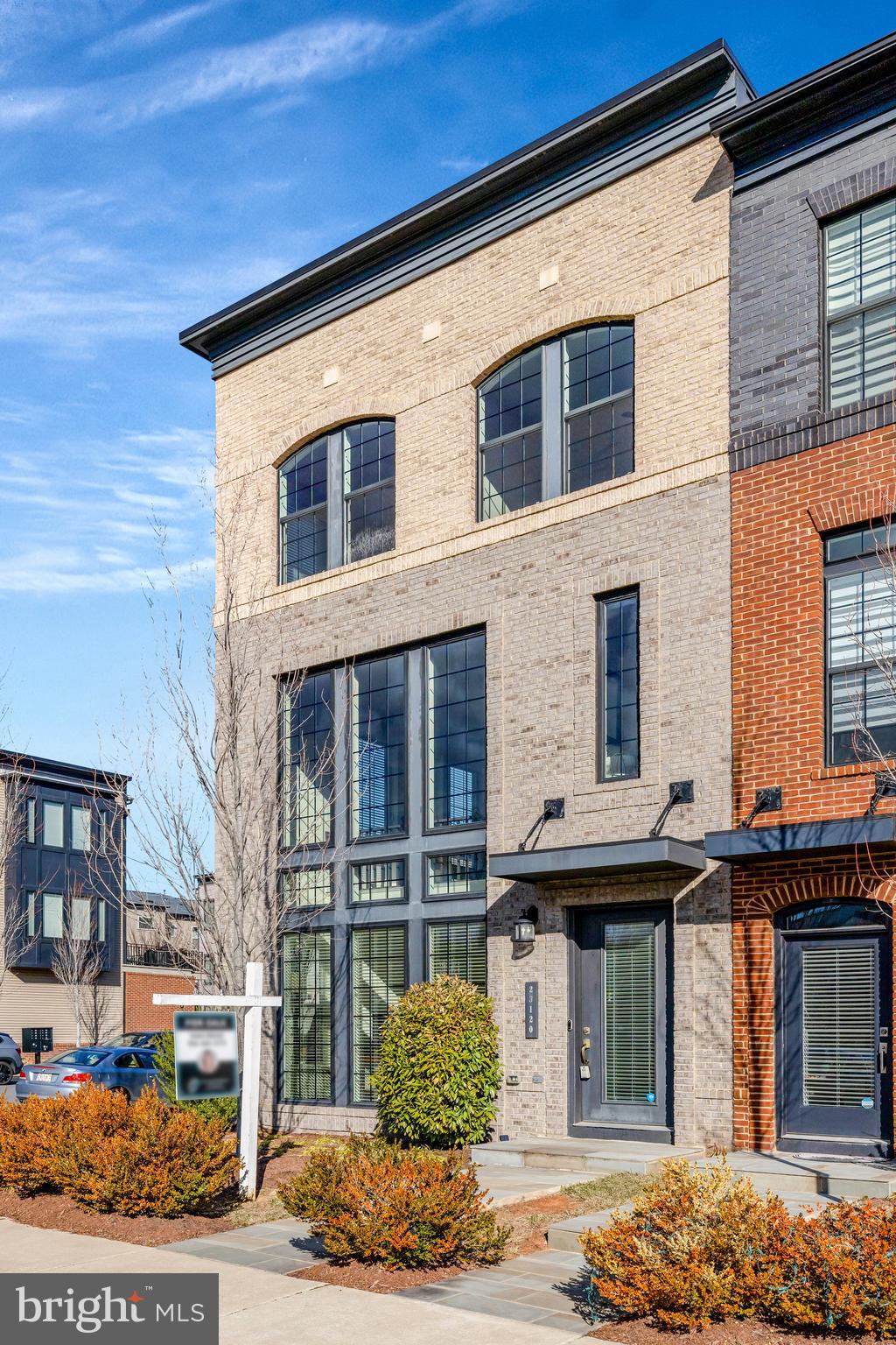 23120 Brooksbank Square Brambleton, VA 20148 - Photo 3 of 63