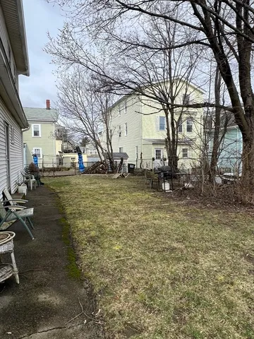 a view of yard with trees