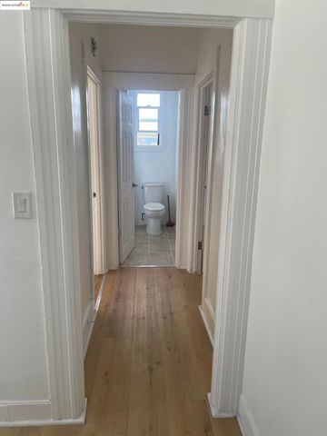 $830,000 | 2212 17th Avenue, Oakland, CA 94606