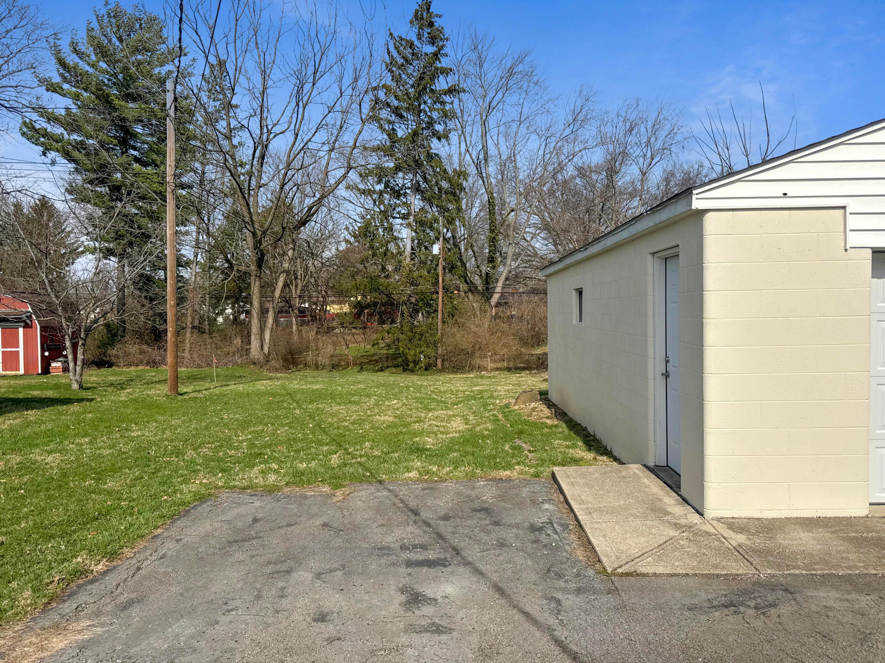 1767 Woodcrest Road Columbus, OH 43232 - Photo 27 of 29 IMG_0876
