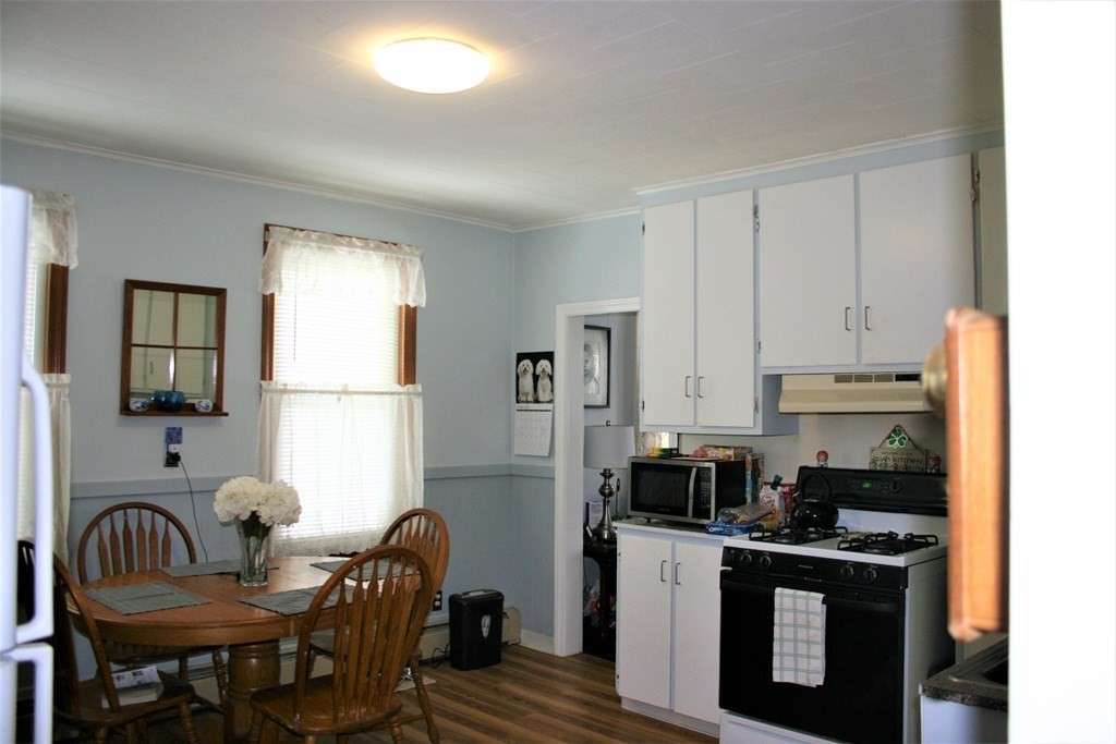 83 Baldwin Street West Springfield, MA 01089 - Photo 4 of 24 Gallery Image 4
