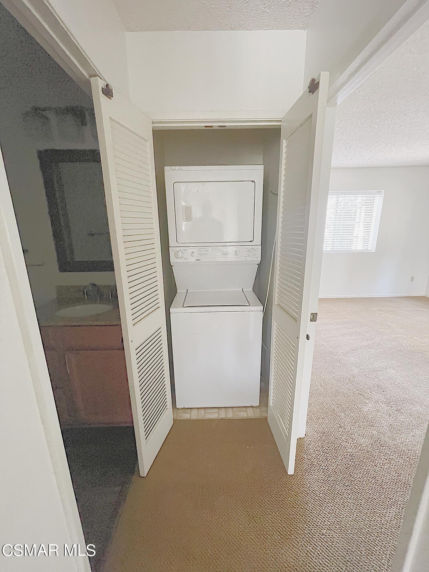 1079 Waltham Road, Unit D Simi Valley, CA 93065 - Photo 17 of 21 CE10C187-C620-44CA-8893-38AC1F51850F