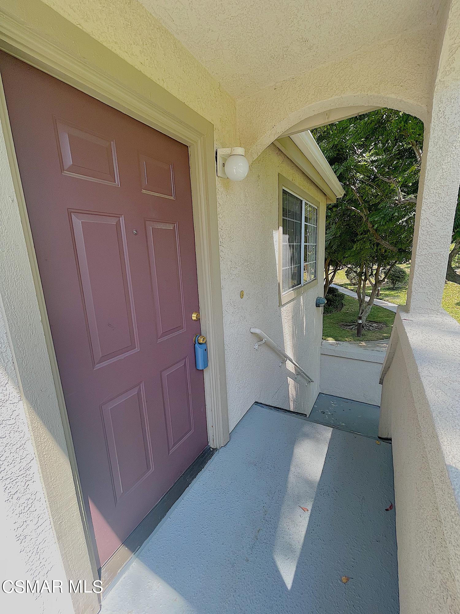 1079 Waltham Road, Unit D Simi Valley, CA 93065 - Photo 3 of 21 EDFA5ECE-ECD7-4339-888A-C1C38C7AFED1