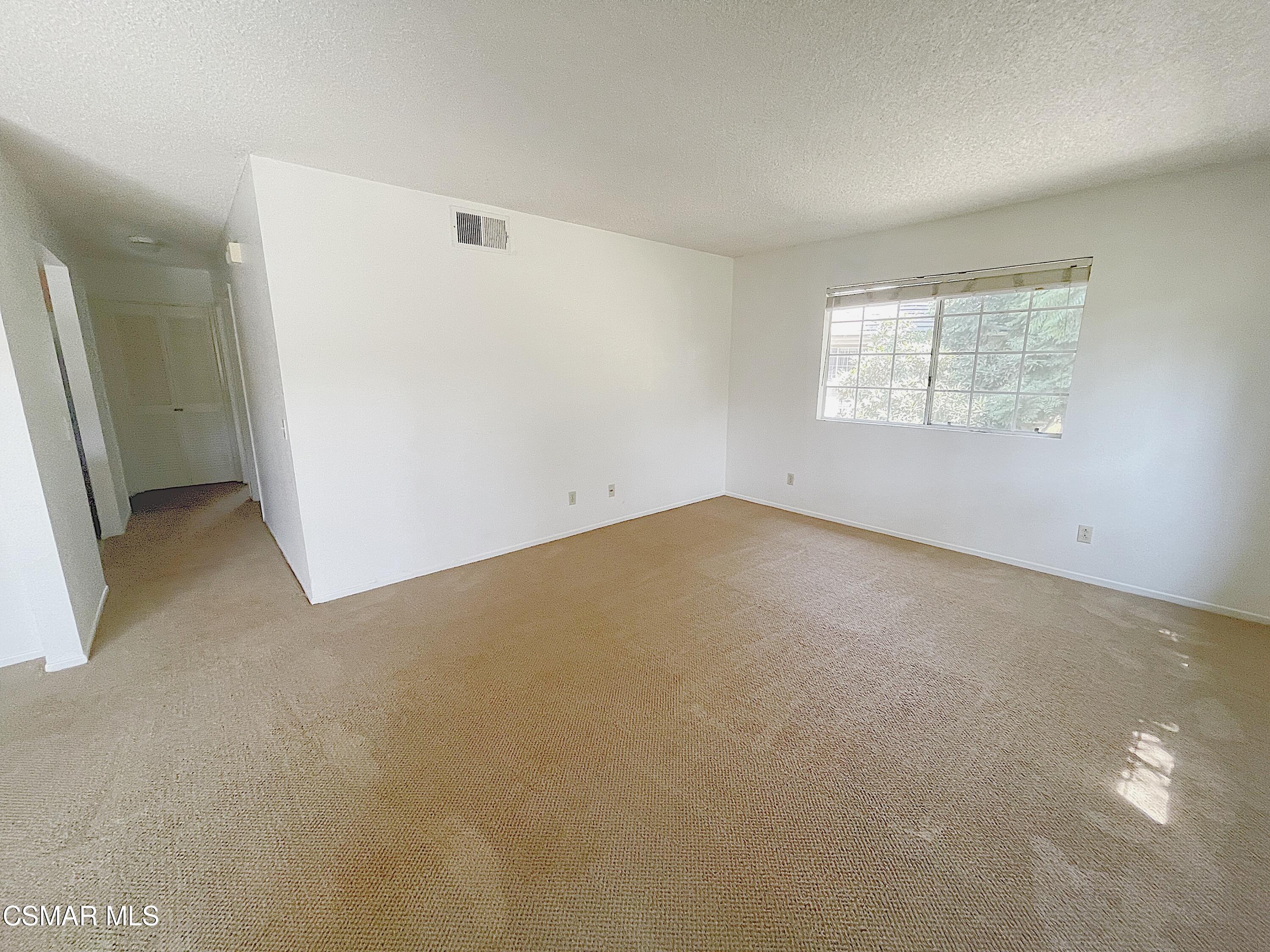 1079 Waltham Road, Unit D Simi Valley, CA 93065 - Photo 7 of 21 F7E56966-7278-472C-89C9-B29FD6038EF8