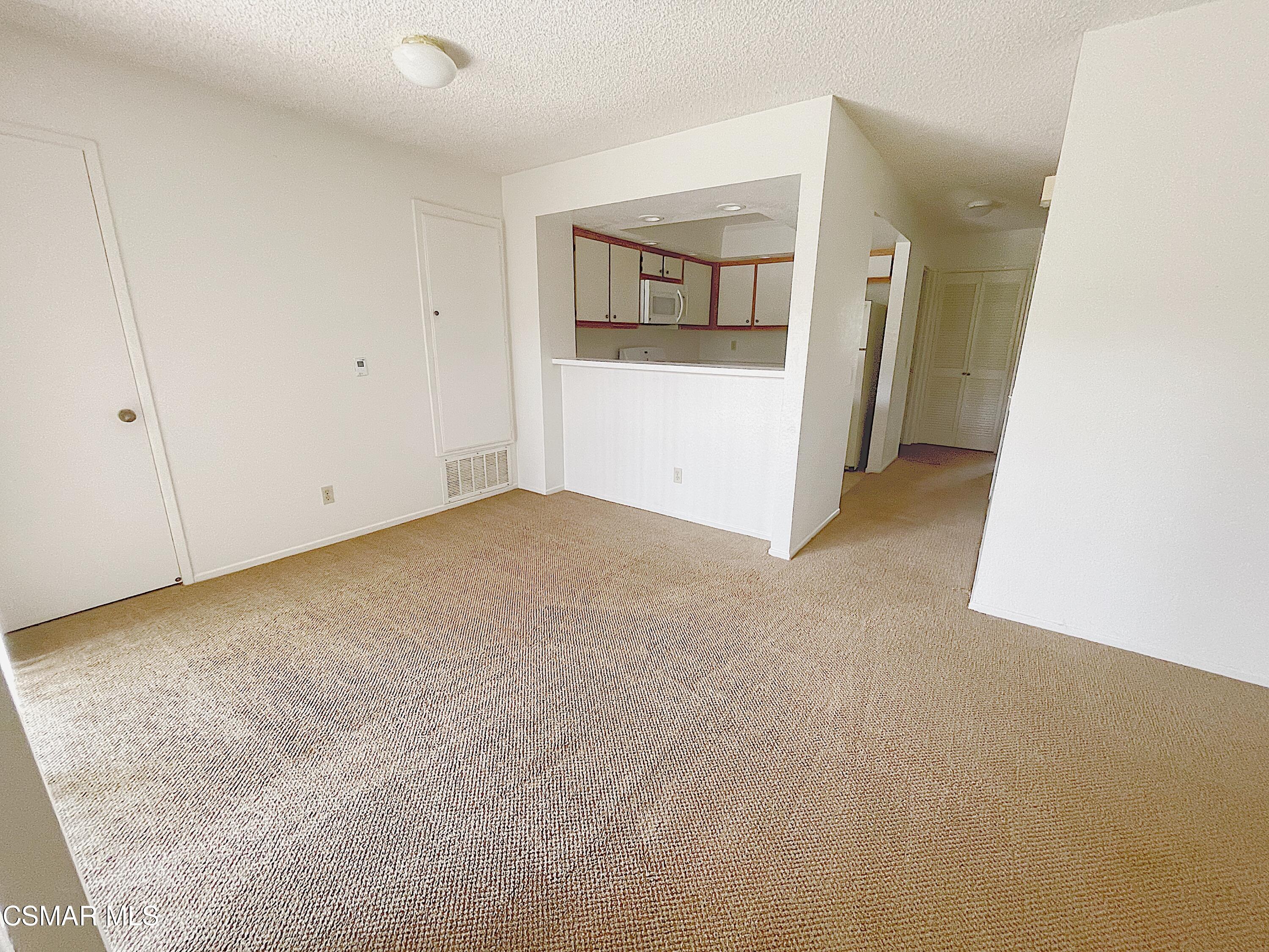 1079 Waltham Road, Unit D Simi Valley, CA 93065 - Photo 9 of 21 796DE788-B56F-48C3-B329-C0E16934BD79