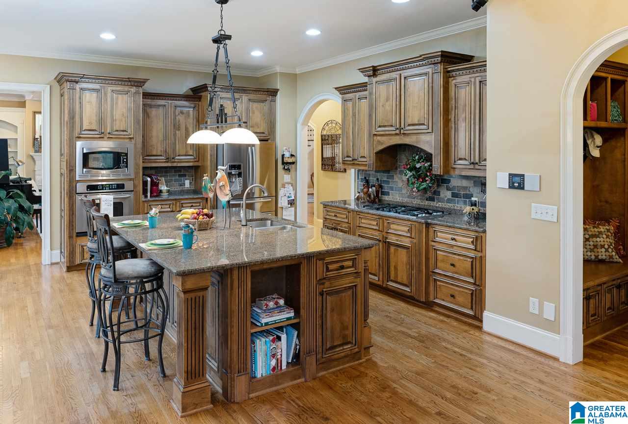 2036 Springhill Court Birmingham, AL 35242 - Photo 18 of 50