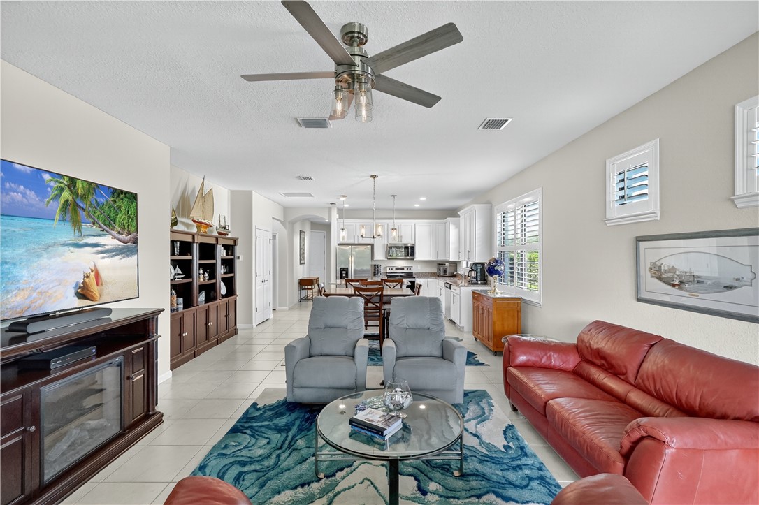 5130 Unity Square Vero Beach, FL 32967 - Photo 8 of 36 a view of a dining room with furniture