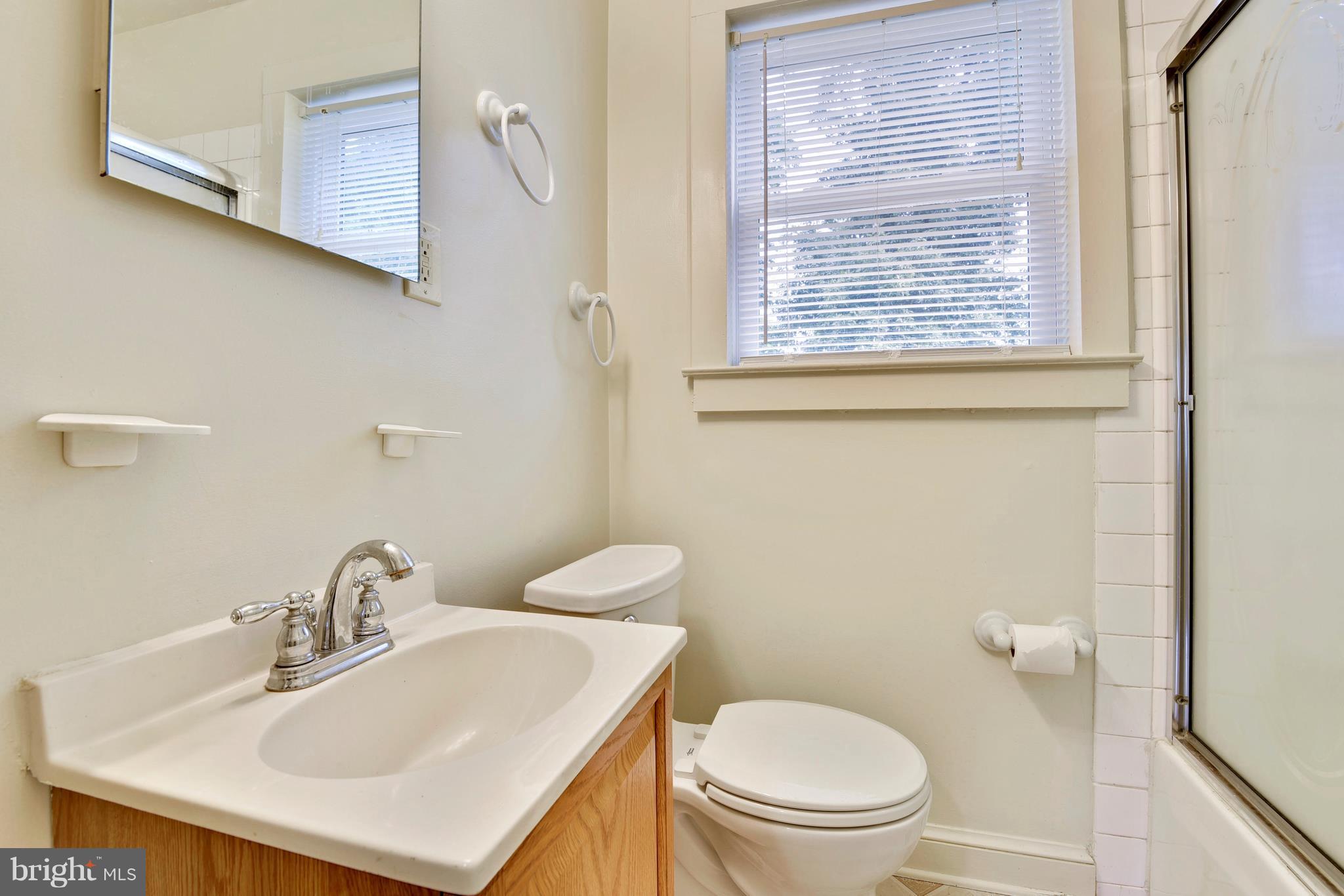 2715 Newton Street Silver Spring, MD 20902 - Photo 12 of 30 Bath main level