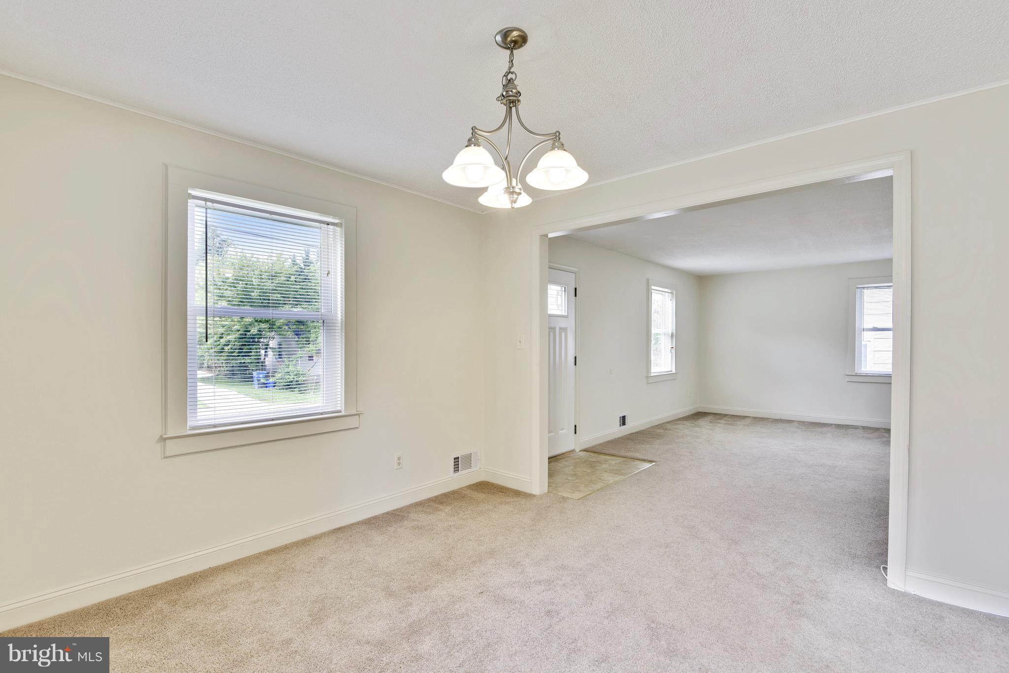 2715 Newton Street Silver Spring, MD 20902 - Photo 9 of 30 Dining Room