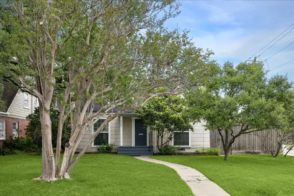 $3,500 | 2202 Colquitt Street, Houston, TX 77098