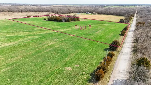 $169,900 | 2 North 1 Road, Baldwin City, KS 66006