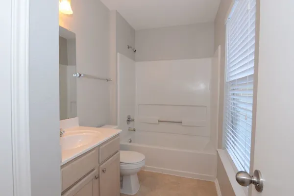 $1,950 | 10316 Garbacz Drive, Austin, TX 78748