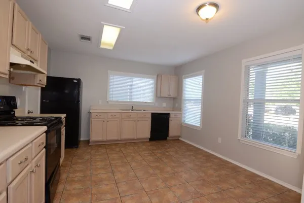 $1,950 | 10316 Garbacz Drive, Austin, TX 78748