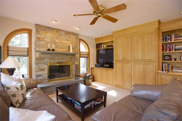 17 Whittier Road Marblehead, MA 01945 - Photo 13 of 24