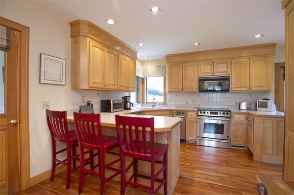 17 Whittier Road Marblehead, MA 01945 - Photo 9 of 24