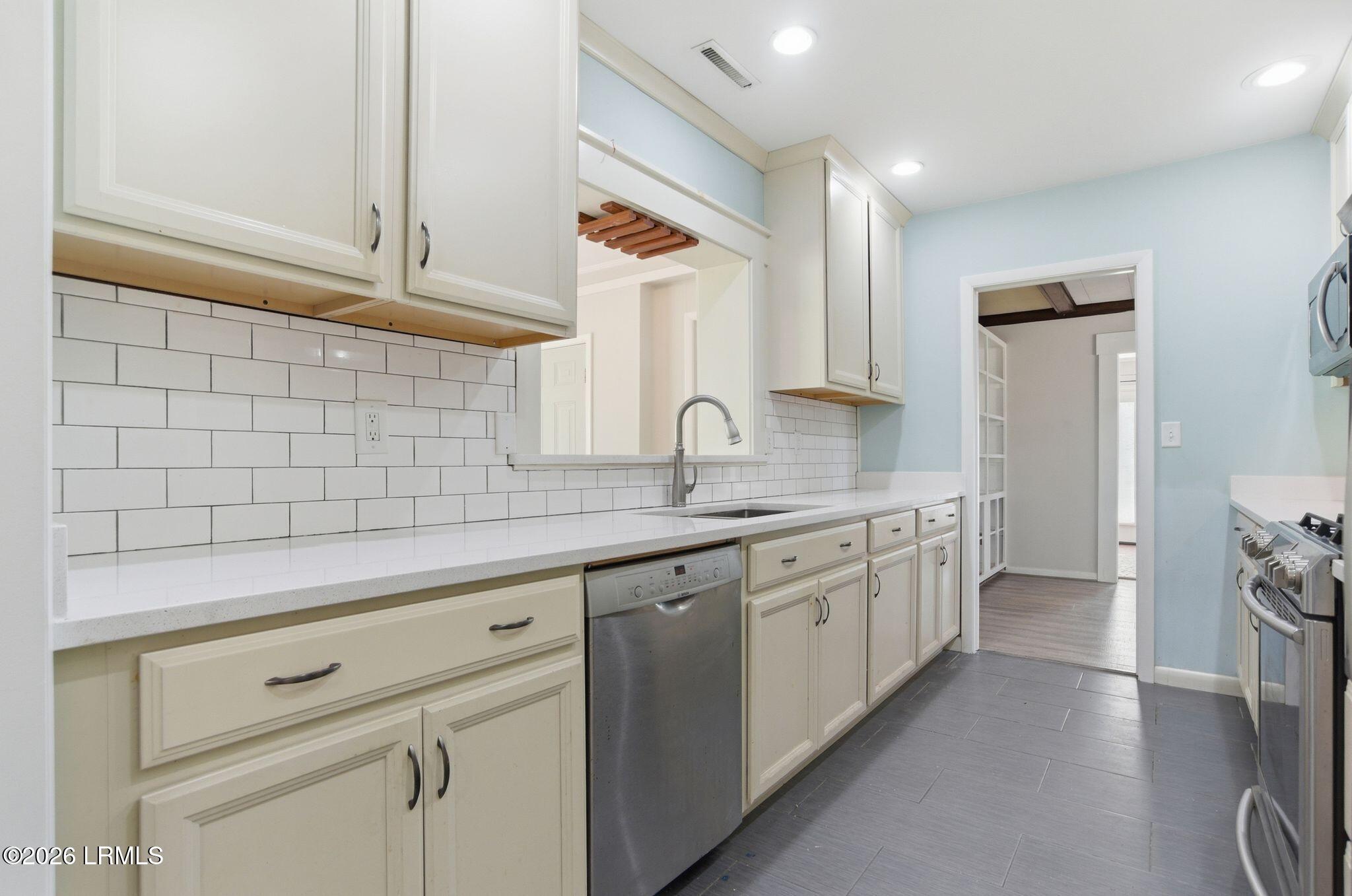 3014 Shell Point Road Beaufort, SC 29906 - Photo 12 of 45 lp2603221-1016
