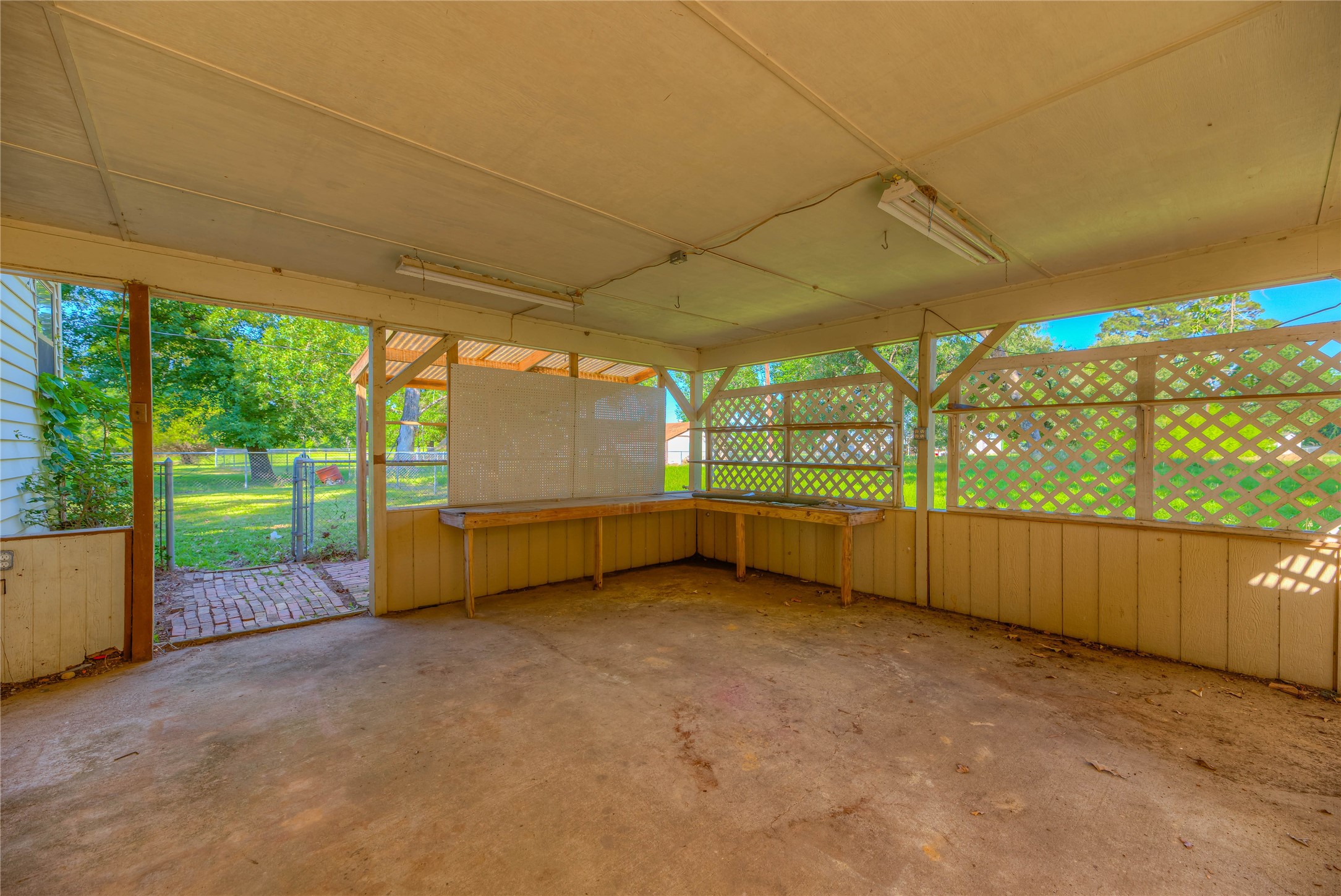 119 Monticello Street Trinity, TX 75862 - Photo 14 of 20