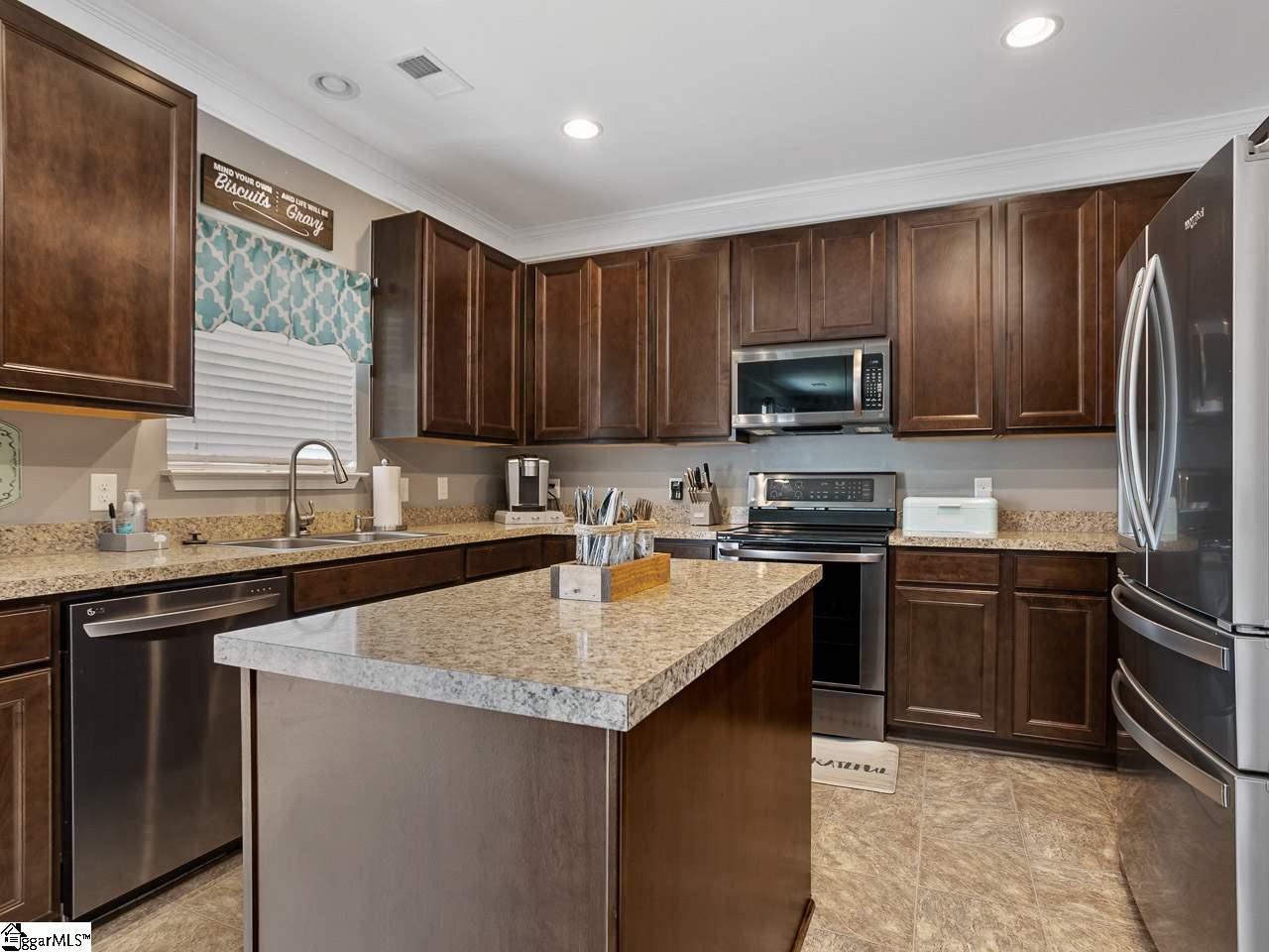 520 Riverdale Road Simpsonville, SC 29680 - Photo 10 of 24 Gallery Image 10