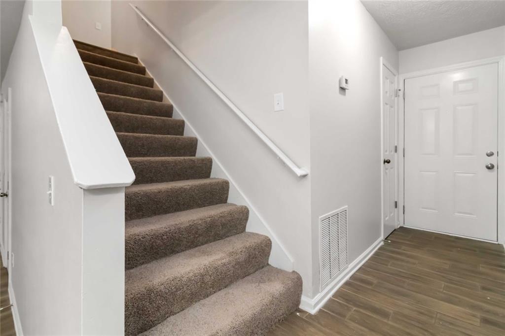 4835 Haymarket Trail Decatur, GA 30035 - Photo 5 of 38