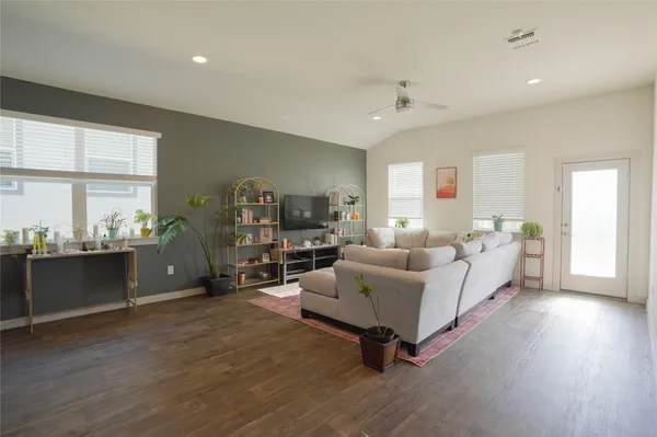 $2,500 | 4605 Tully Drive, Pflugerville, TX 78660