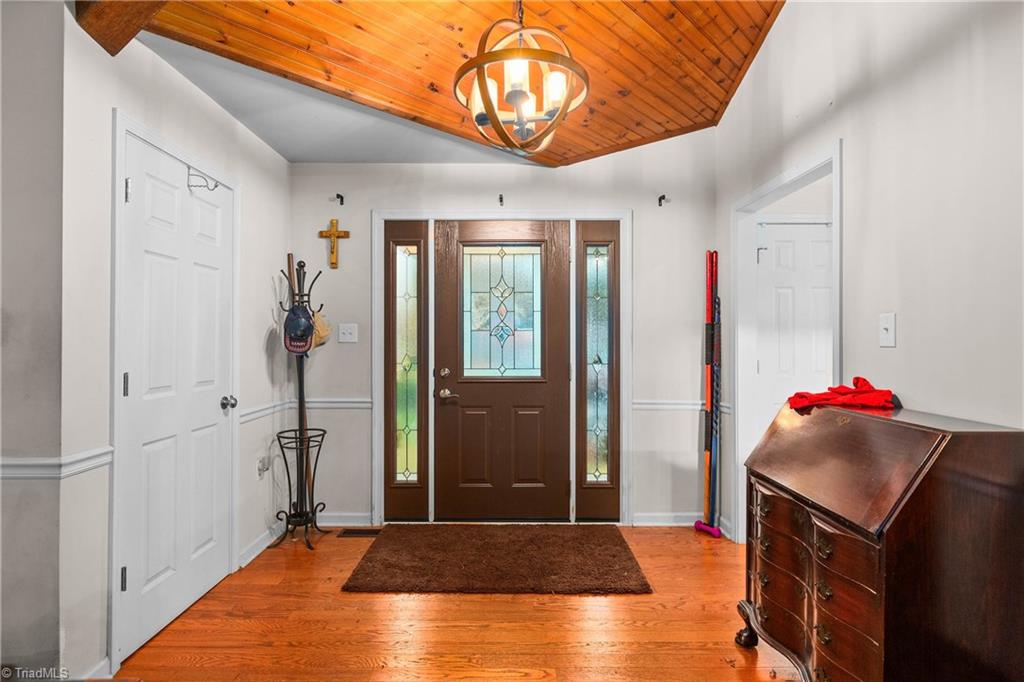 2044 Brims Grove Road Pinnacle, NC 27043 - Photo 4 of 46