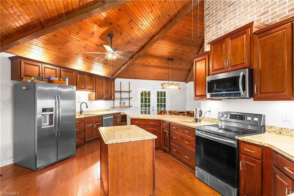 2044 Brims Grove Road Pinnacle, NC 27043 - Photo 7 of 46