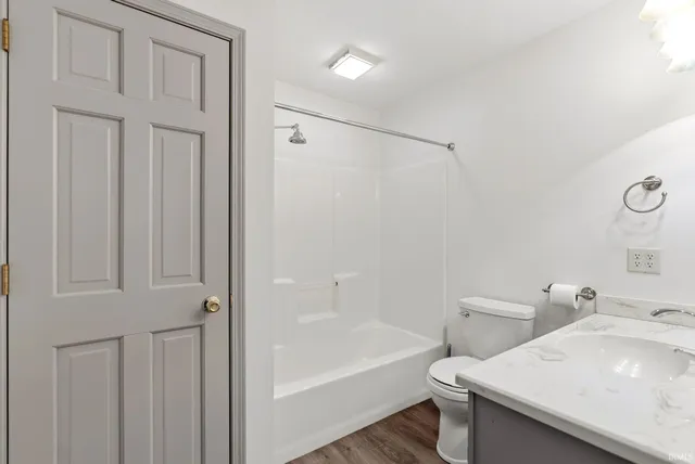 $529,900 | 2915 Highway 827, Angola, IN 46703