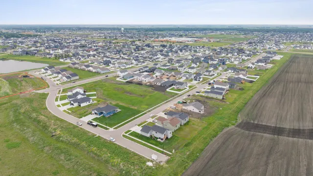 $369,900 | 2992 74th Avenue South, Fargo, ND 58104