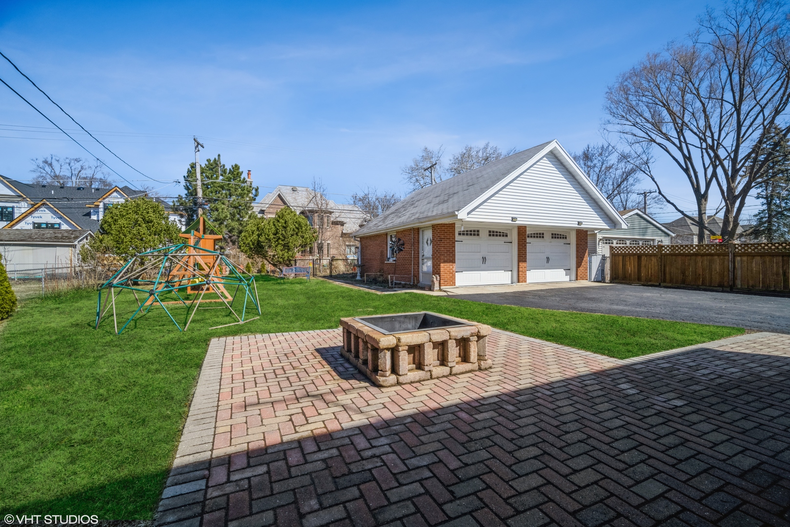 420 West Kensington Road Mount Prospect, IL 60056 - Photo 13 of 13 a front view of house with yard and green space