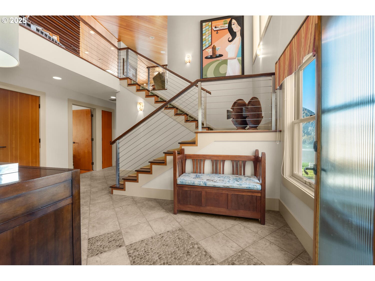 1880 Pacific Avenue Cannon Beach, OR 97110 - Photo 11 of 48 a view of entryway and hall