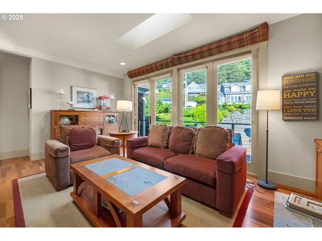 $5,495,000 | 1880 Pacific Avenue, Cannon Beach, OR 97110