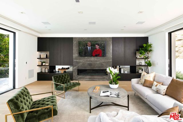 $8,895,000 | 5107 Los Hermosos Way, Los Angeles, CA 90027