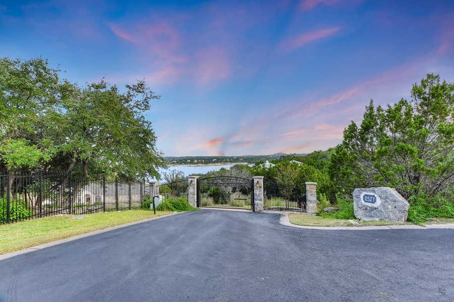 1517 Osprey Ridge Loop Lago Vista, TX 78645 - Photo 34 of 40