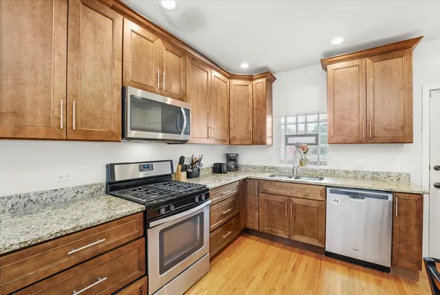 $2,250 | 624 South Oakley Boulevard, Unit 2, Chicago, IL 60612