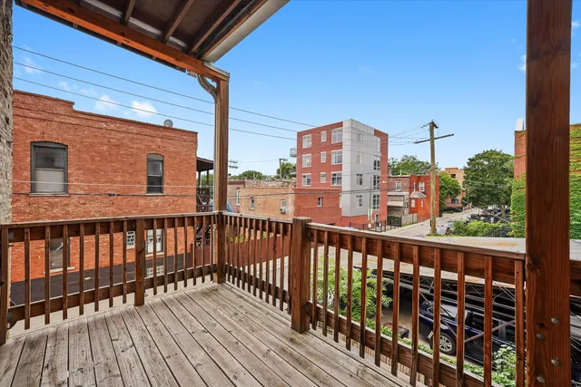 $2,250 | 624 South Oakley Boulevard, Unit 2, Chicago, IL 60612