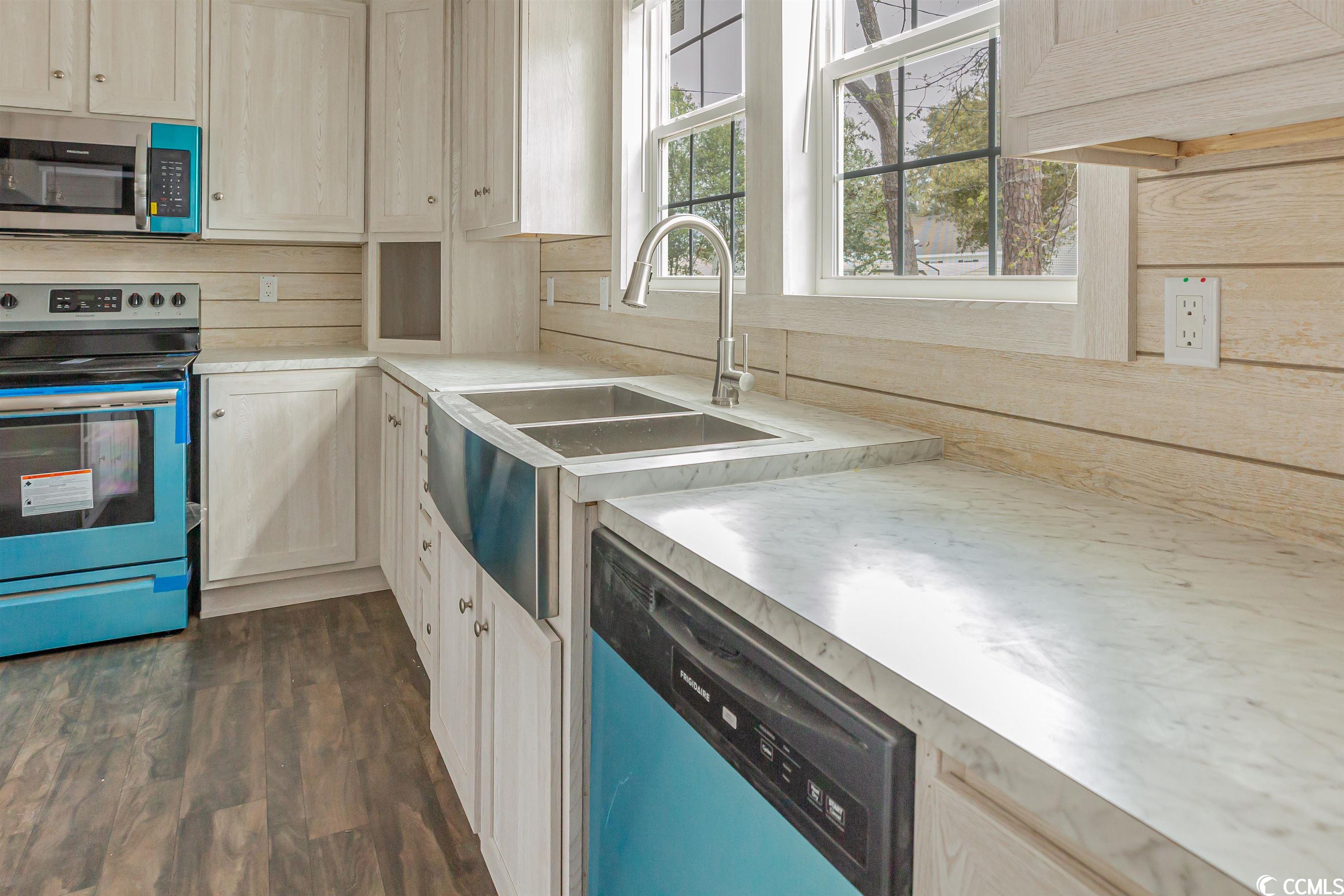 528 Lagrande Drive Murrells Inlet, SC 29576 - Photo 20 of 30 Gallery Image 20