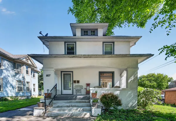 $290,000 | 807 Farragut Place, Joliet, IL 60435