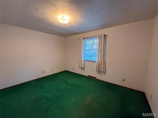 $245,000 | 1115 Robert Drive, Godfrey, IL 62035