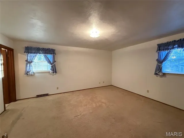 $245,000 | 1115 Robert Drive, Godfrey, IL 62035