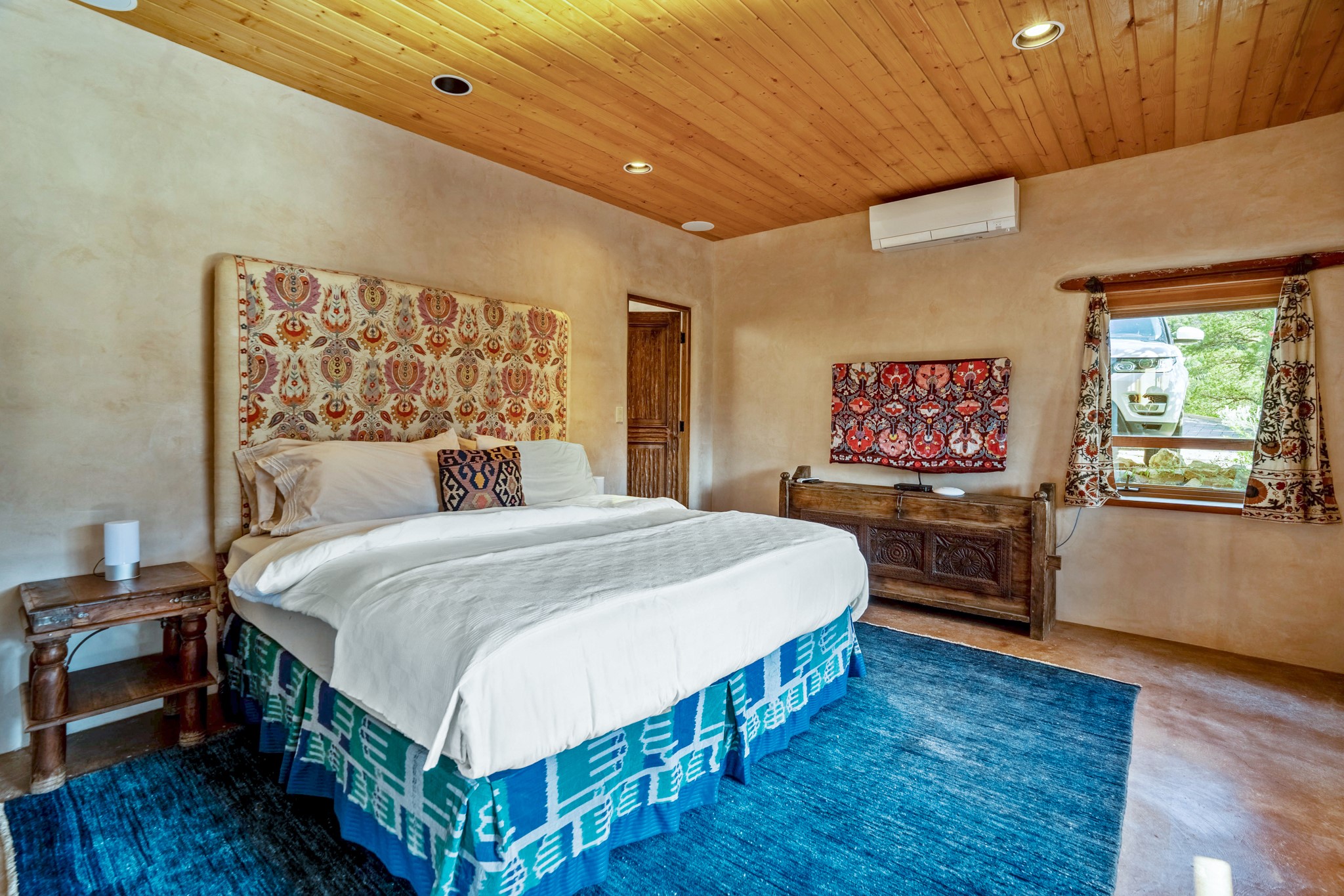 1564 Cerro Gordo Road Santa Fe, NM 87501 - Photo 30 of 53 Upper House Bedroom #1