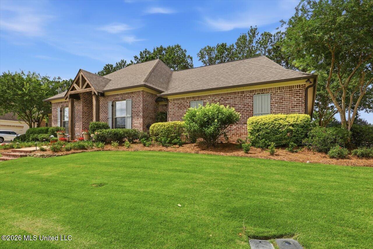 123 Claiborne Street Madison, MS 39110 - Photo 3 of 40 03-123 Claiborne St _ Hometoursms.com
