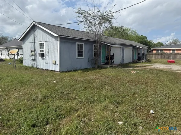 $127,500 | 122 Parker Street, Port Lavaca, TX 77979