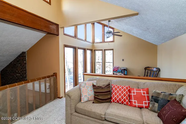 $314,900 | 122 Dover Drive, Bushkill, PA 18324